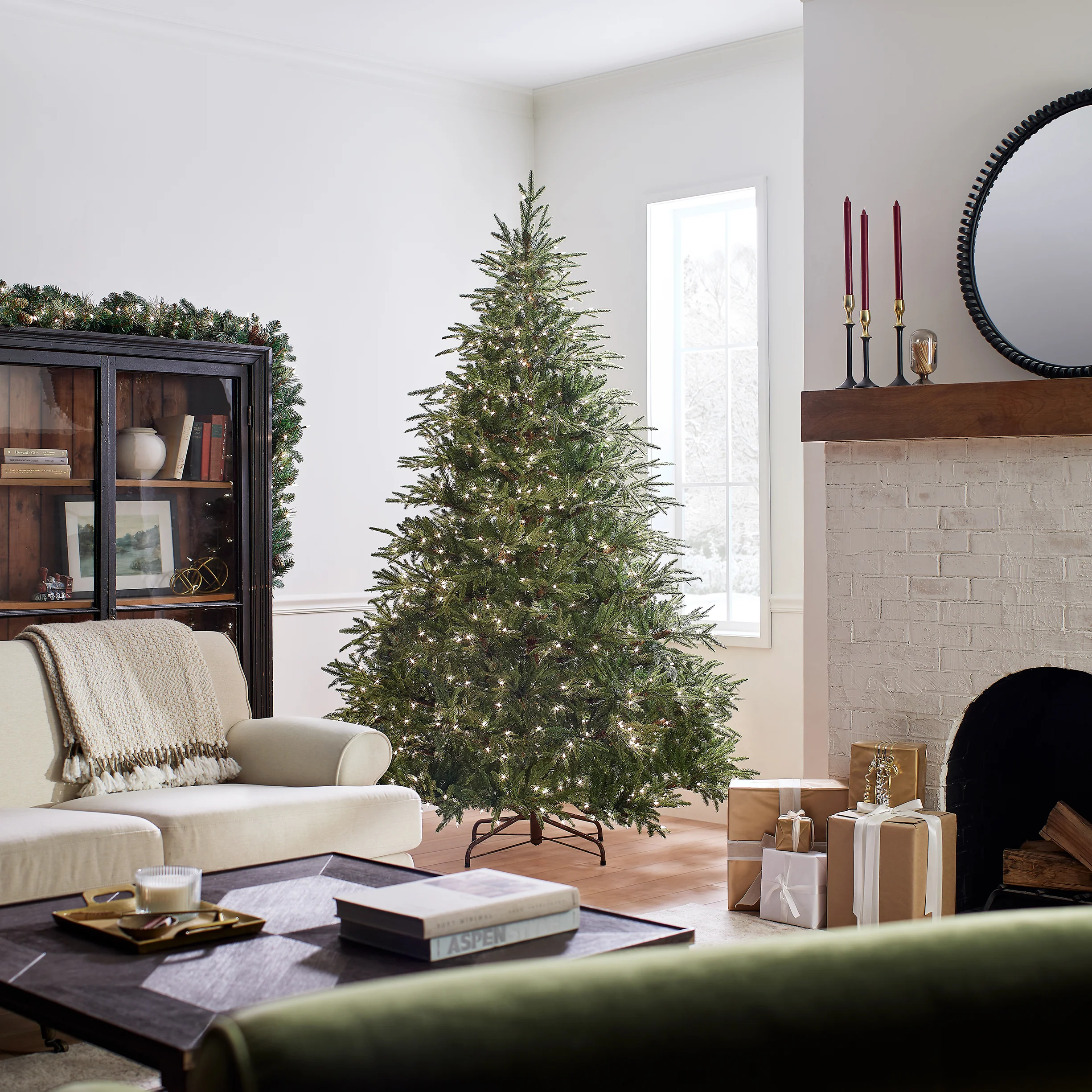 7.5 ft. Pre-Lit Fraser Grande Tree with Clear Lights, Plug-In - Image 8