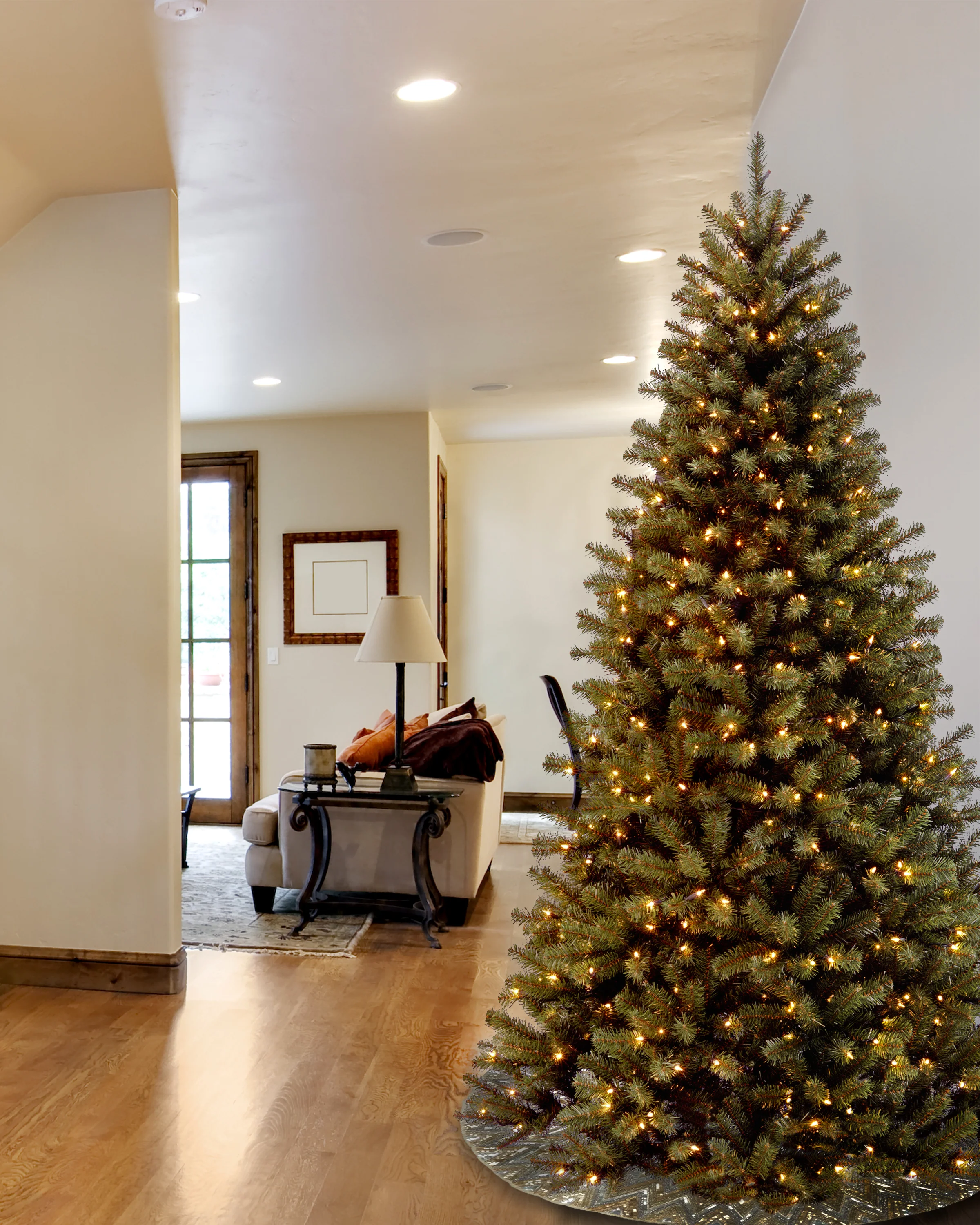 7 ft. Pre-Lit North Valley Spruce Tree with 700 Clear Lights, Plug-In - Image 2