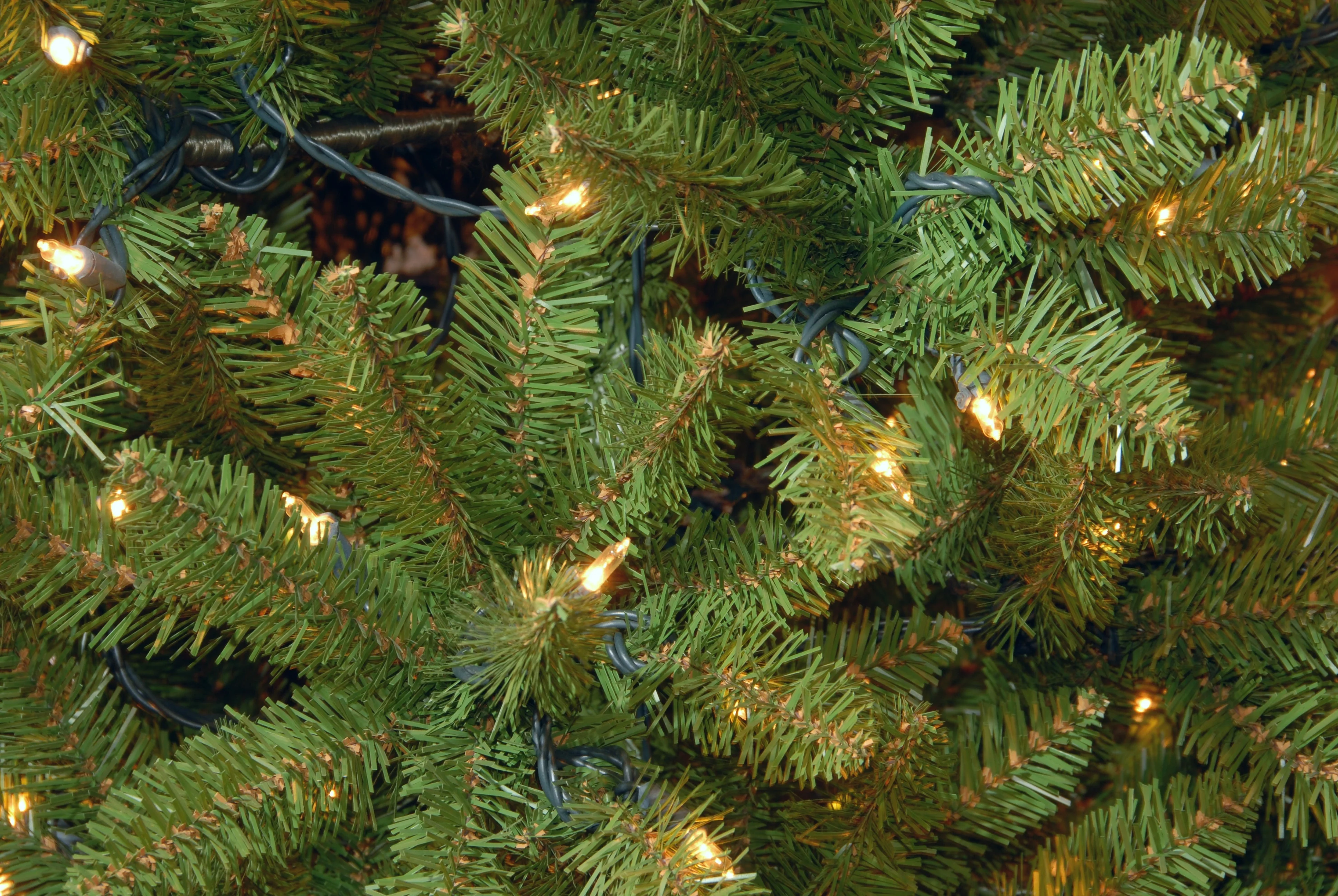 9 ft. Pre-Lit Kingswood Fir Pencil Tree with Clear Lights, Plug-In - Image 3